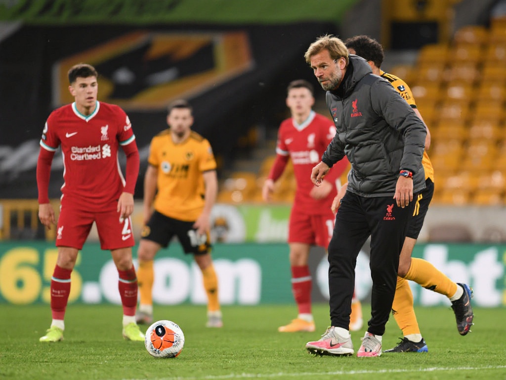 广东篮球震撼一夜：赵睿泪别，徐杰落选，周鹏二飞退役！